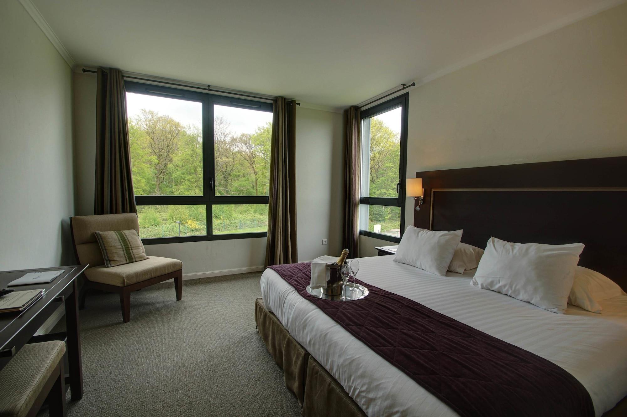 Hotel Du Golf Lumbres エクステリア 写真