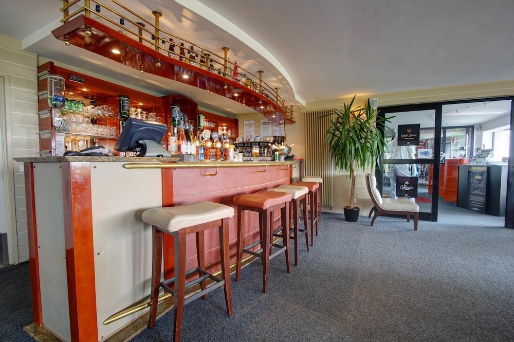 Hotel Du Golf Lumbres エクステリア 写真