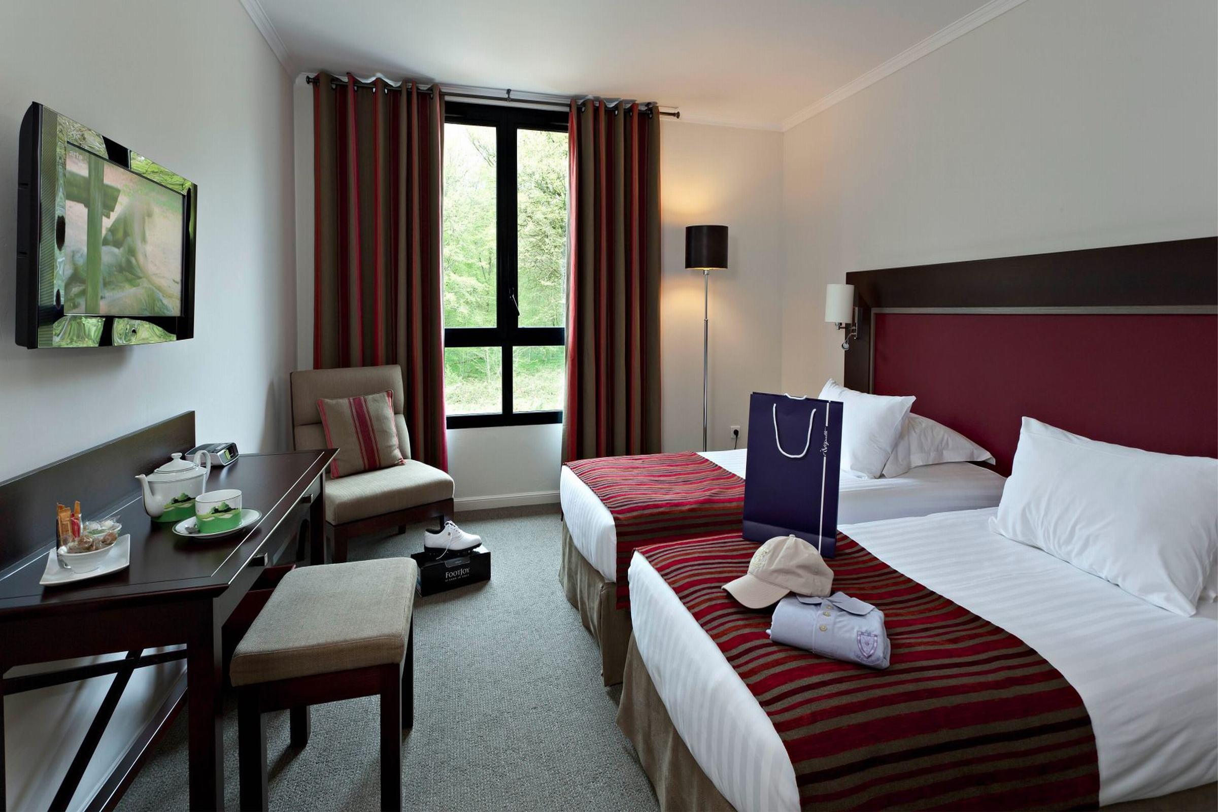 Hotel Du Golf Lumbres エクステリア 写真