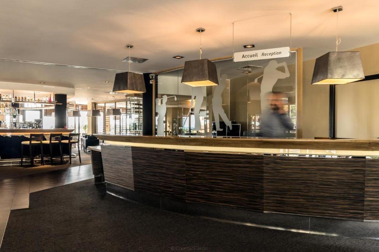 Hotel Du Golf Lumbres エクステリア 写真